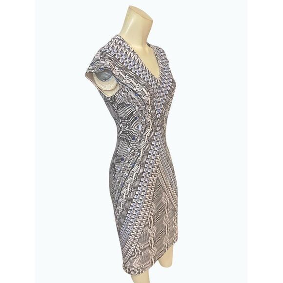 White House Black Market Cap-Sleeve Printed Knit Sheath Dress NWT size 0 - Picture 5 of 8